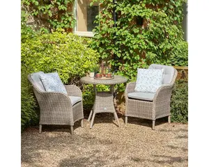 ST TROPEZ SAND BISTRO