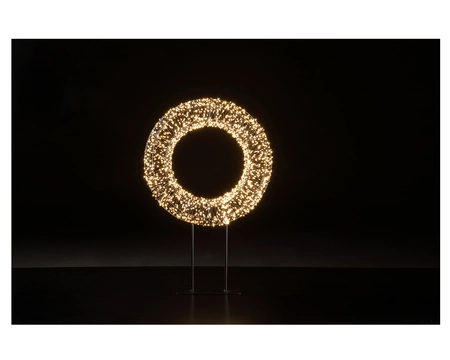 STANDING WREATH WITH 1920 LEDS